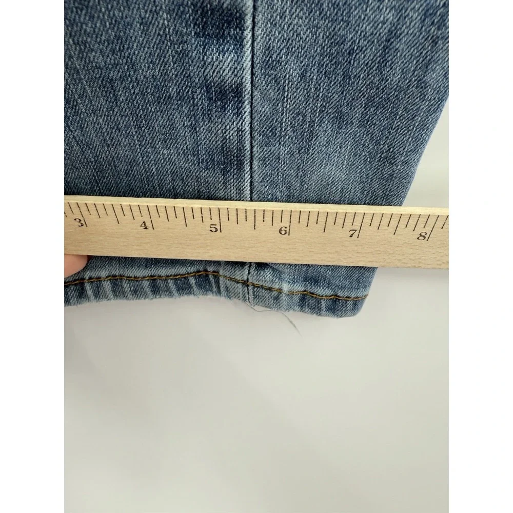 Levis read distressing